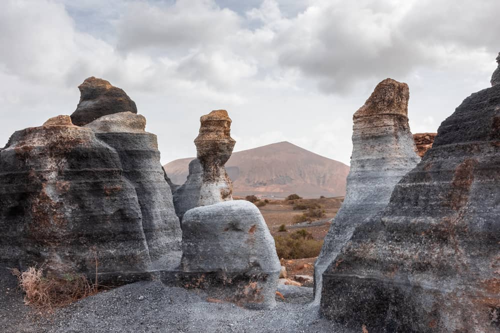 Felsformationen in Stratified City - Sehenswürdigkeiten Lanzarote
