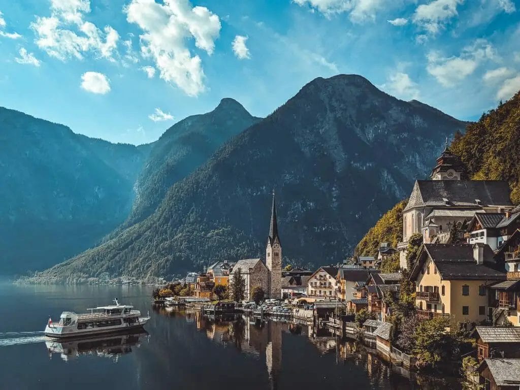 Blick auf Hallstatt im Salzkammergut - Österreich Sehenswürdigkeiten