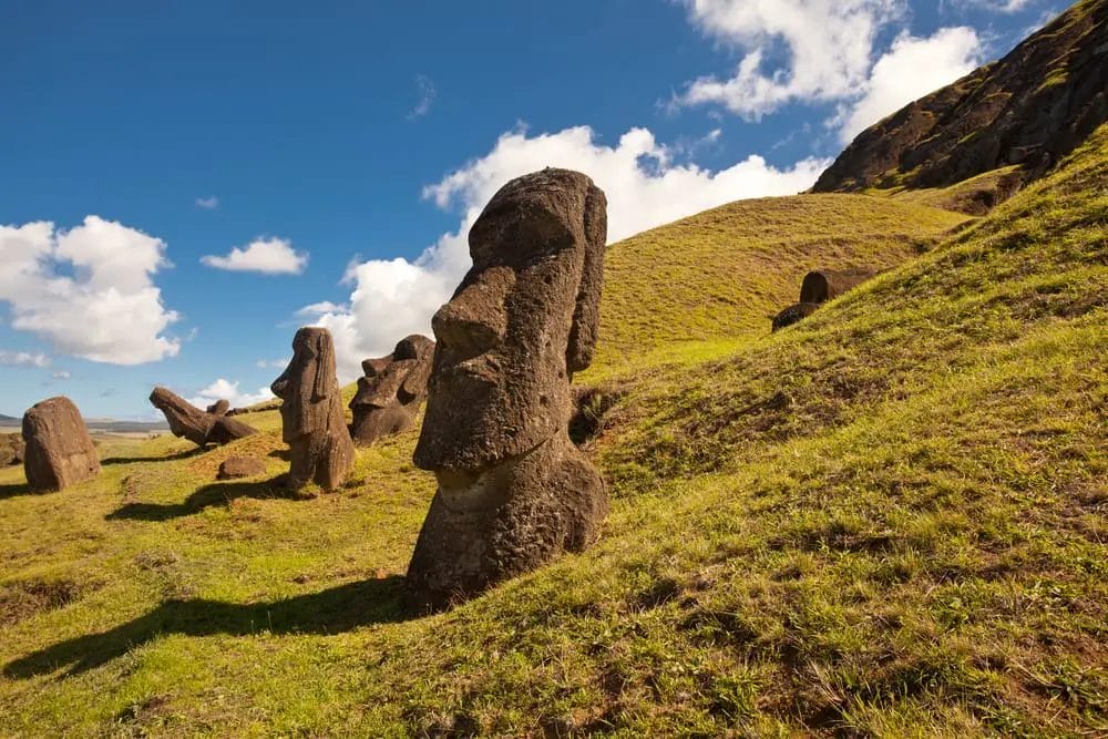 Die weltberühmten Moai Statuen auf den Osterinseln - Chile Sehenswürdigkeiten