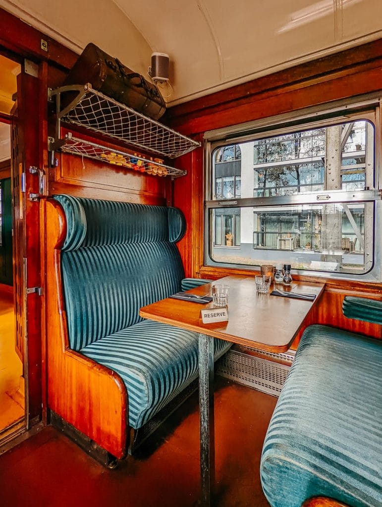 48 STUNDEN IN DER PROVINZ NORDBRABANT IN DEN NIEDERLANDEN - EIN BESUCH IN TILBURG & EINDHOVEN 16 Coole Lunch Location in Tilburg. Die Eetbar De Wagon - Provinz Nordbrabant - Tilburg