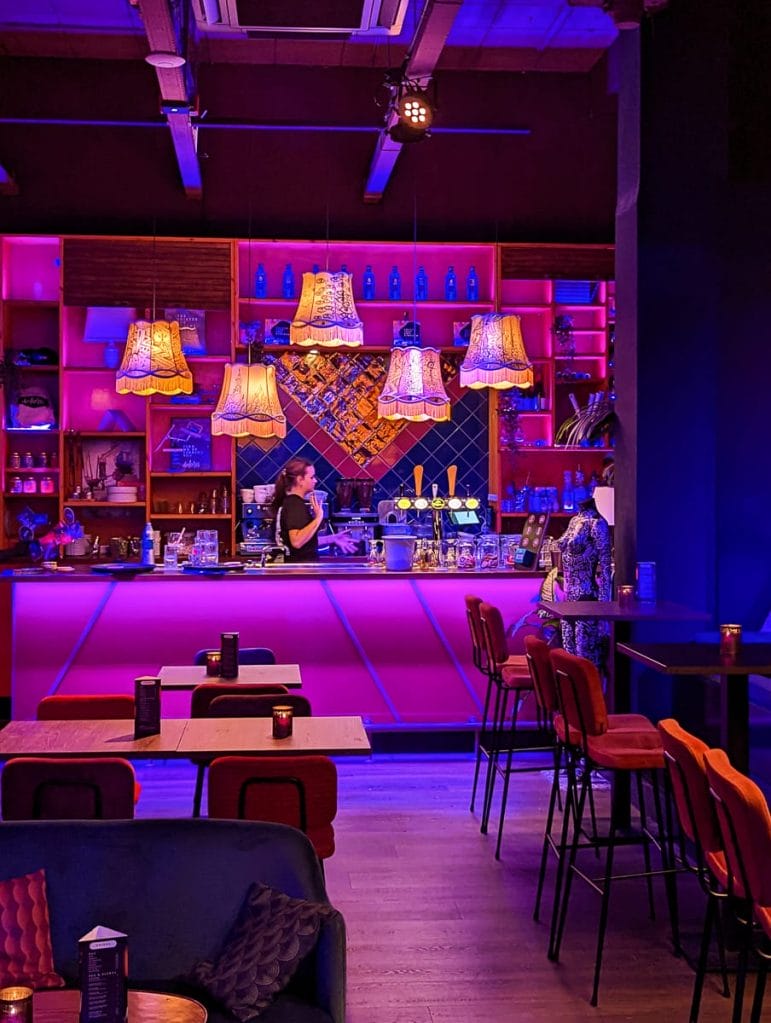 48 STUNDEN IN DER PROVINZ NORDBRABANT IN DEN NIEDERLANDEN - EIN BESUCH IN TILBURG & EINDHOVEN 24 Im Labyrinth selbst dürfen keine Bilder gemacht werden. Im Rooftop Restaurant schon  - Provinz Nordbrabant - Tilburg