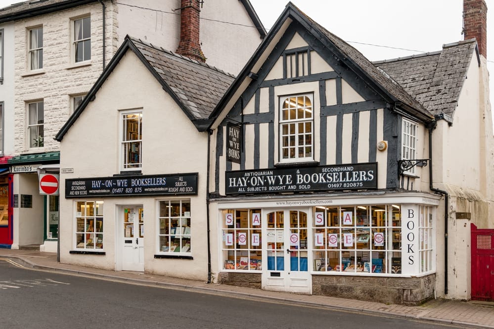 Einer von zahlreichen Buchläden in Hay-on-Wye - Wales Sehenswürdigkeiten
