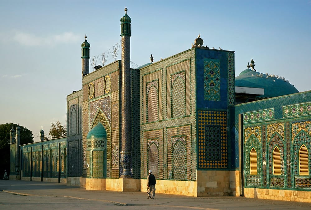 Blue Mosque in Mazar-e Sharif - Afghanistan Beautiful Places