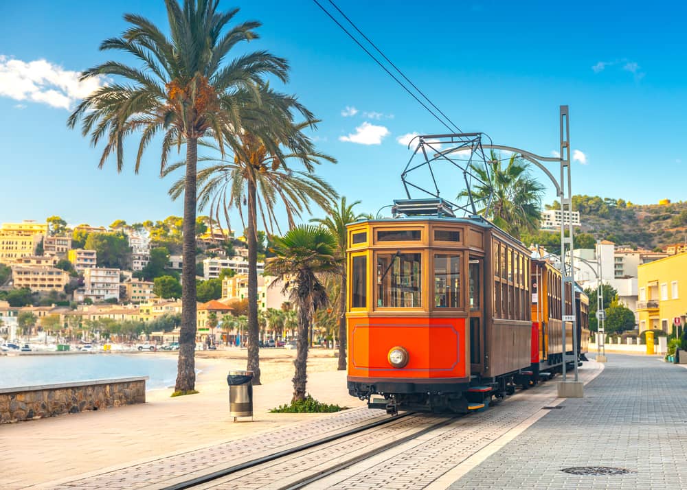 MALLORCA ITINERARY - HOW TO SPEND 4 PERFECT DAYS ON THE BALEARIC ISLAND 10 The scenic old train goes from Sóller to Port de Sóller - Mallorca Itinerary