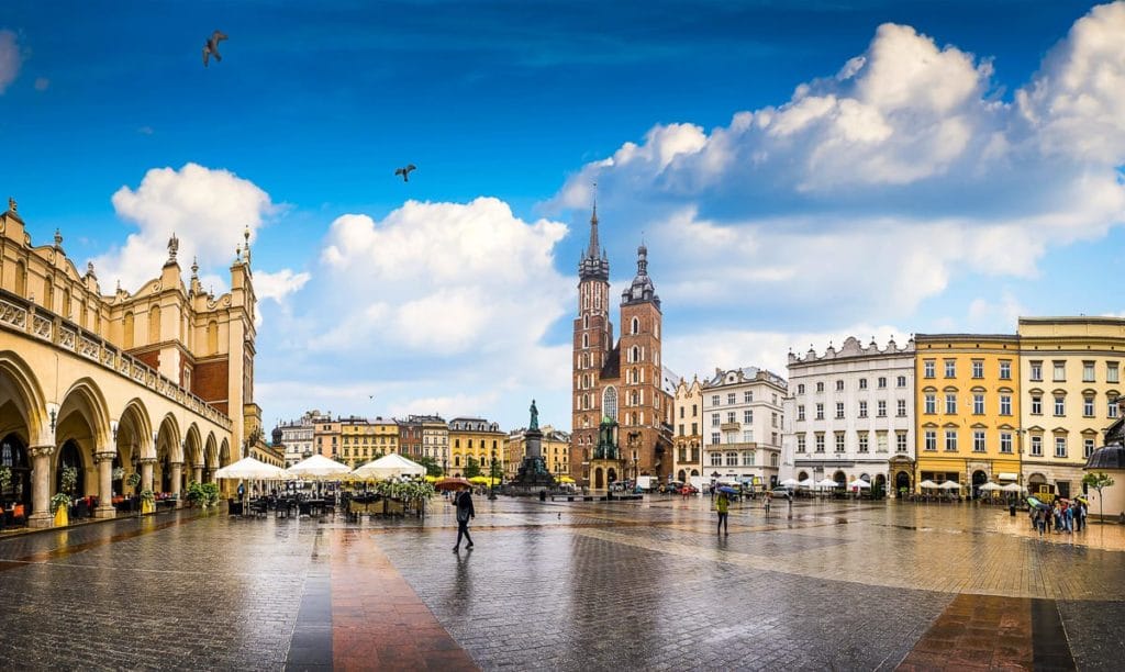 Der Marktplatz in der Altstadt von Krakau - Schönste Städte Polen
