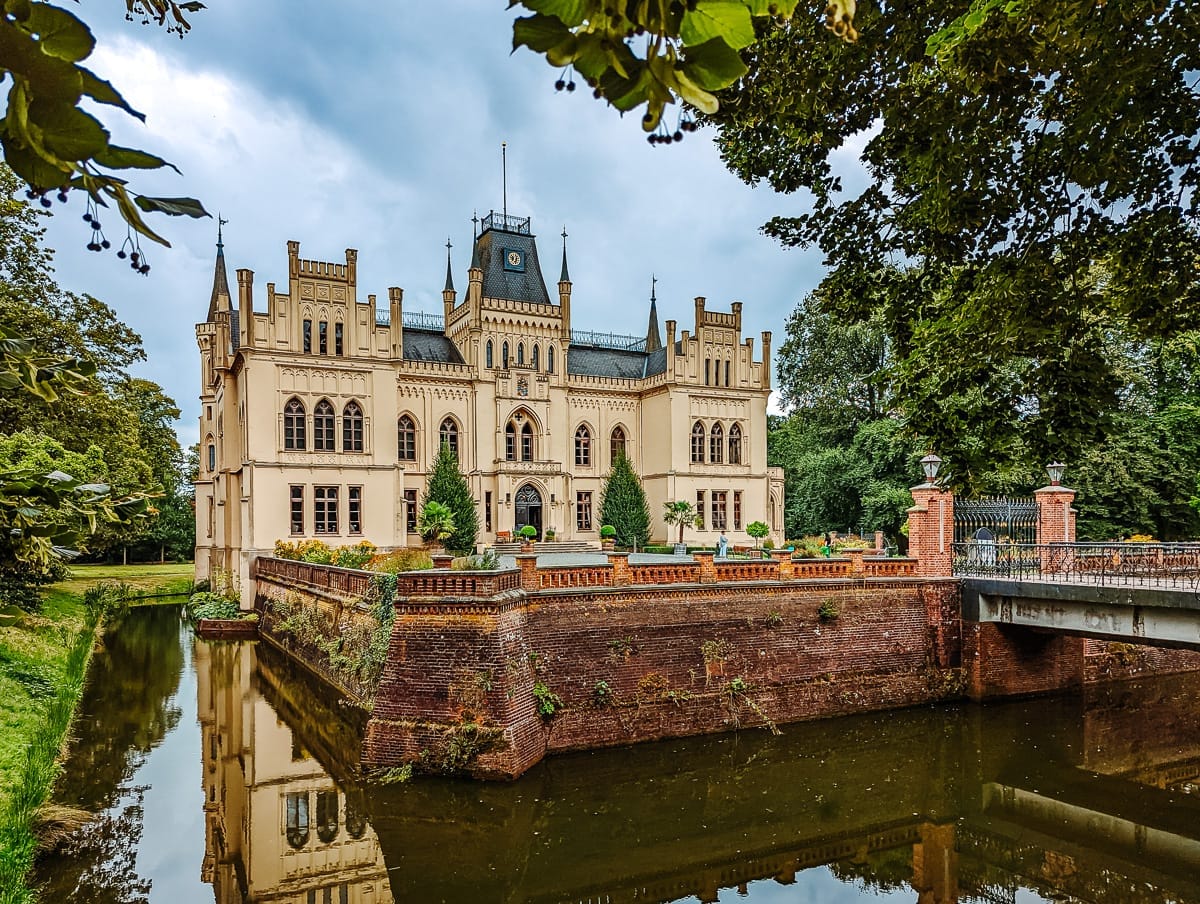 Wunderschön gelegen. Das Schloss Evenburg - Leer Sehenswürdigkeiten