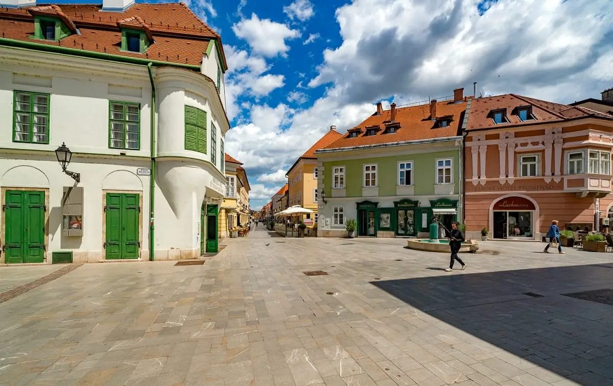 Die Innenstadt von Györ | Foto: @posztos / Depositphotos.com