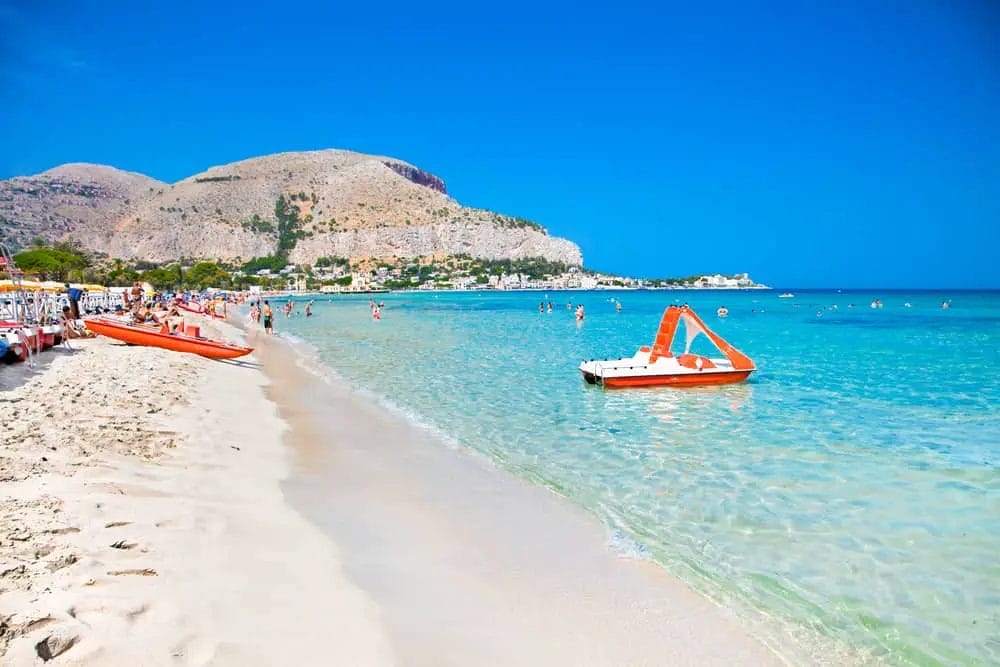 Mondello Beach. Der schönste Strand in Palermo - Palermo Strände