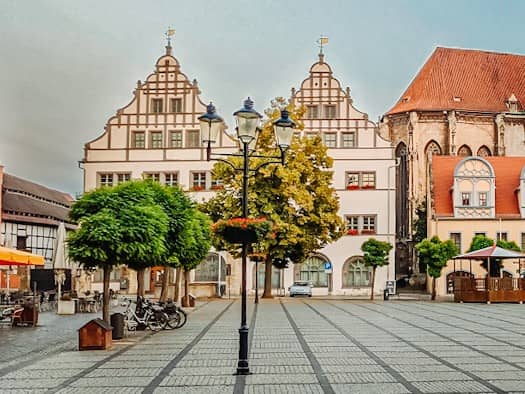 Die Residenzhäuser am Marktplatz von Naumburg - Naumburg Sehenswürdigkeiten