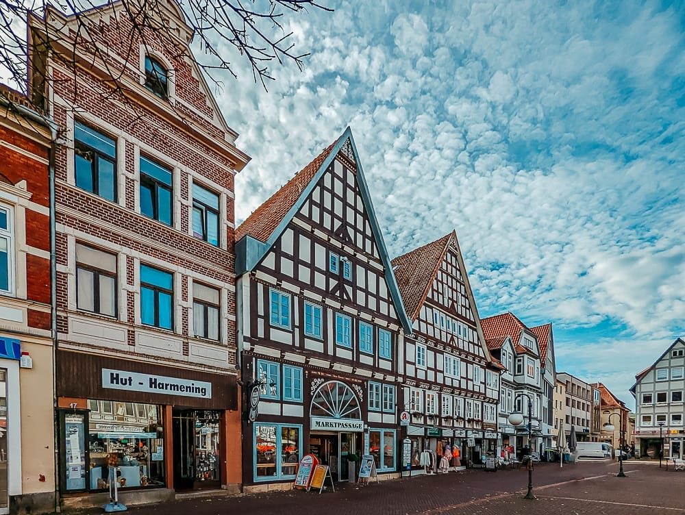 Rund um den Marktplatz findest du die meisten Geschäfte und Cafés in Stadthagen - Stadthagen Sehenswürdigekeiten