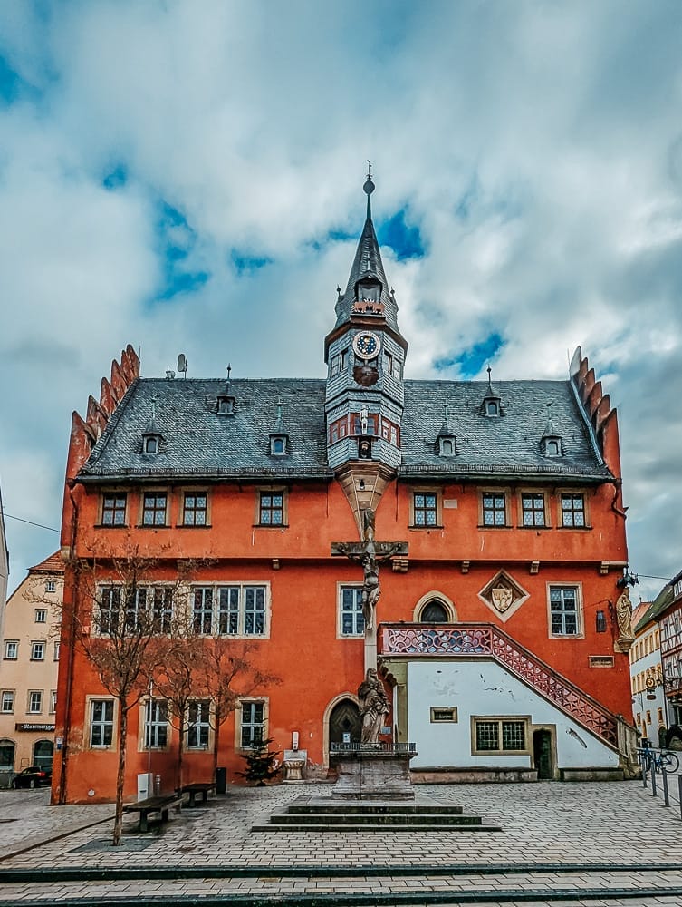 Das neue Rathaus in Ochensfurt ist ein echter Hingucker - Ochsenfurt Sehenswürdigkeiten